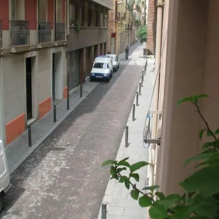 Passeig De Gra Cia/diagonal 아파트 *